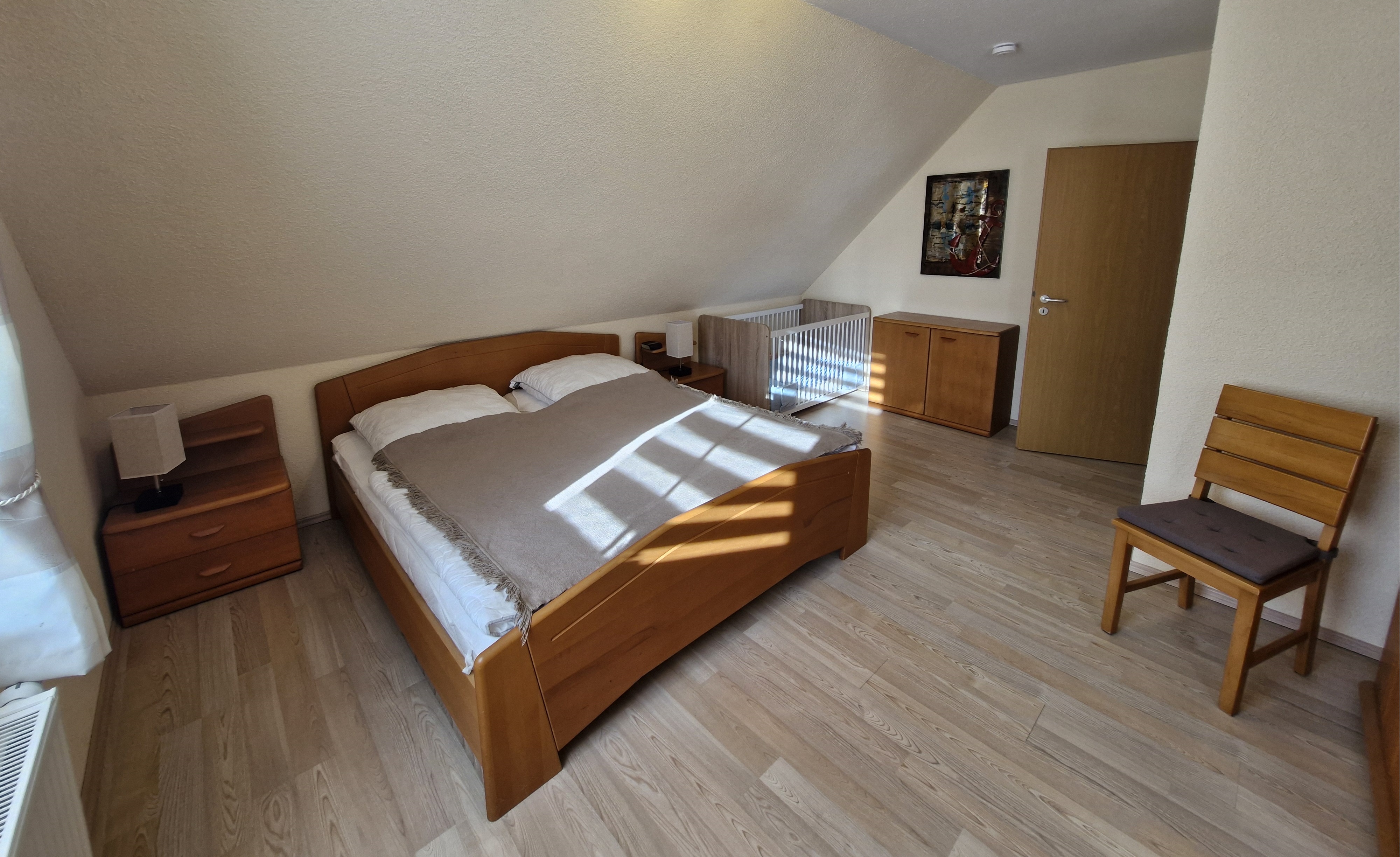 Großes Schlafzimmer